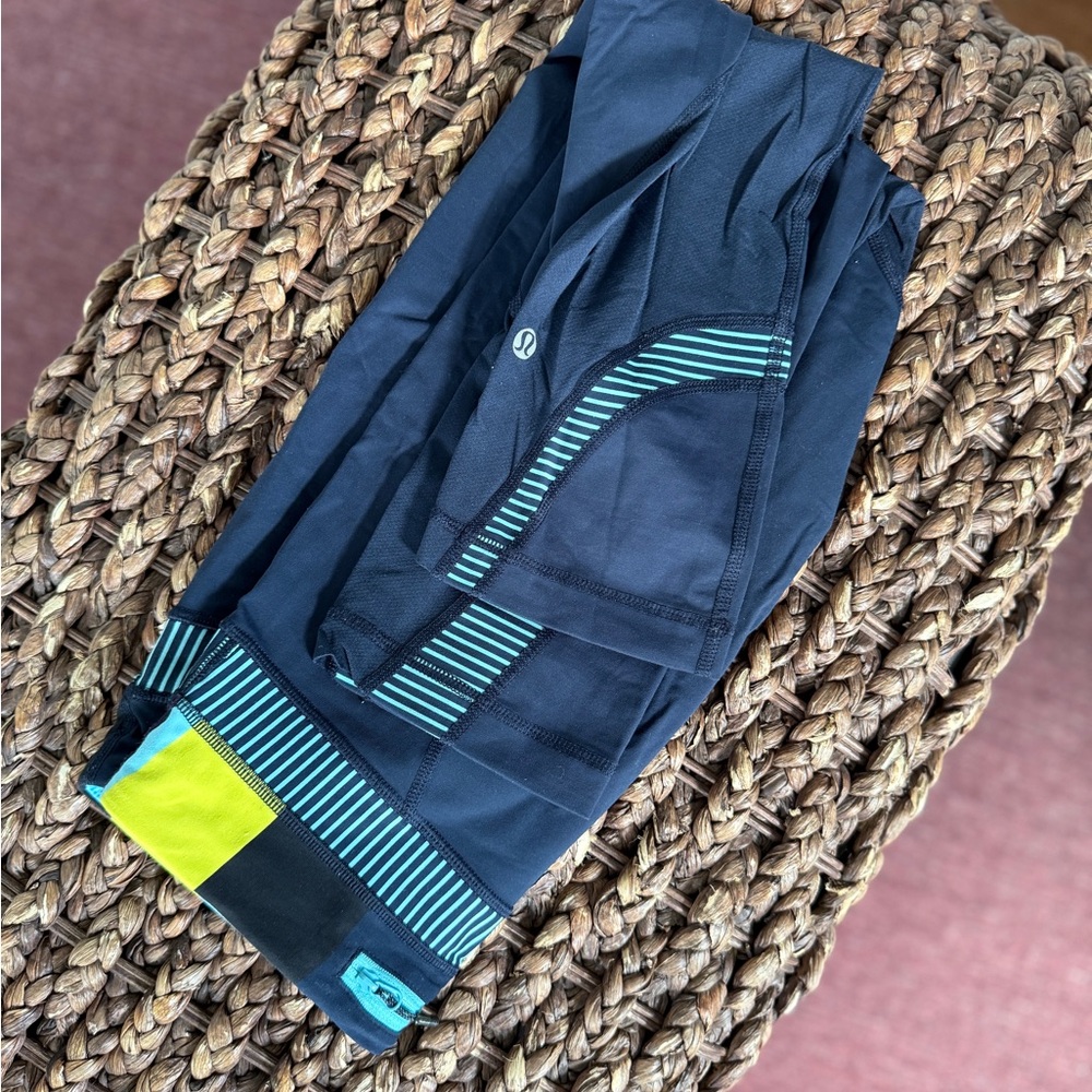 Lululemon Navy and Teal Leggings